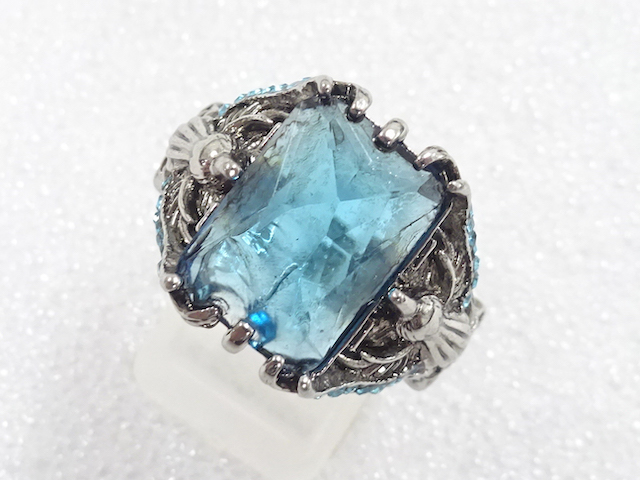 Colored stone ring (size 18.5)